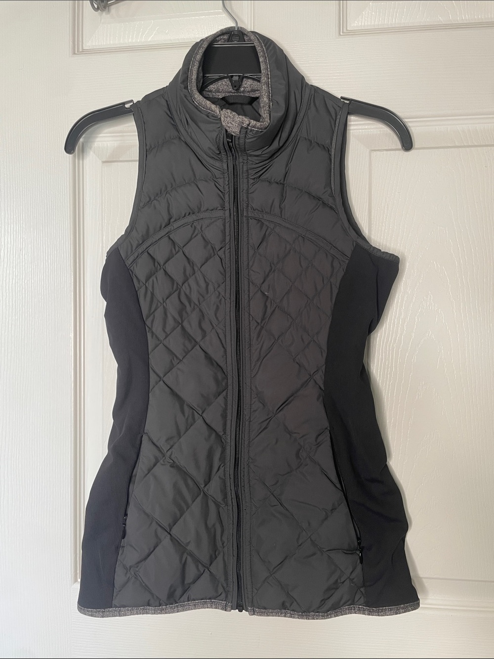 Lululemon Down For It All Vest Goose Down Feathers